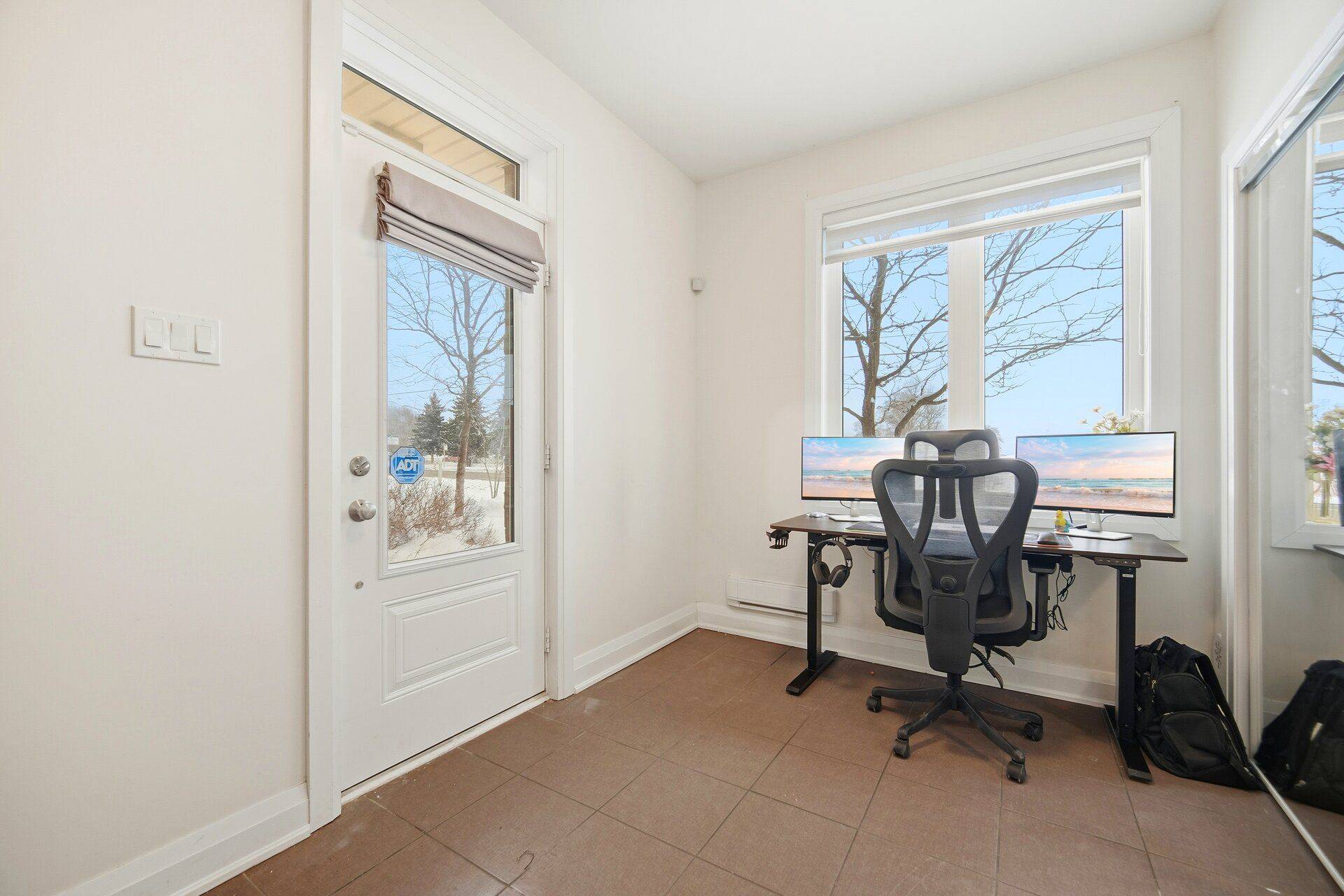 Kitchener, ON N2R 0L7,565 Goldenrod LN