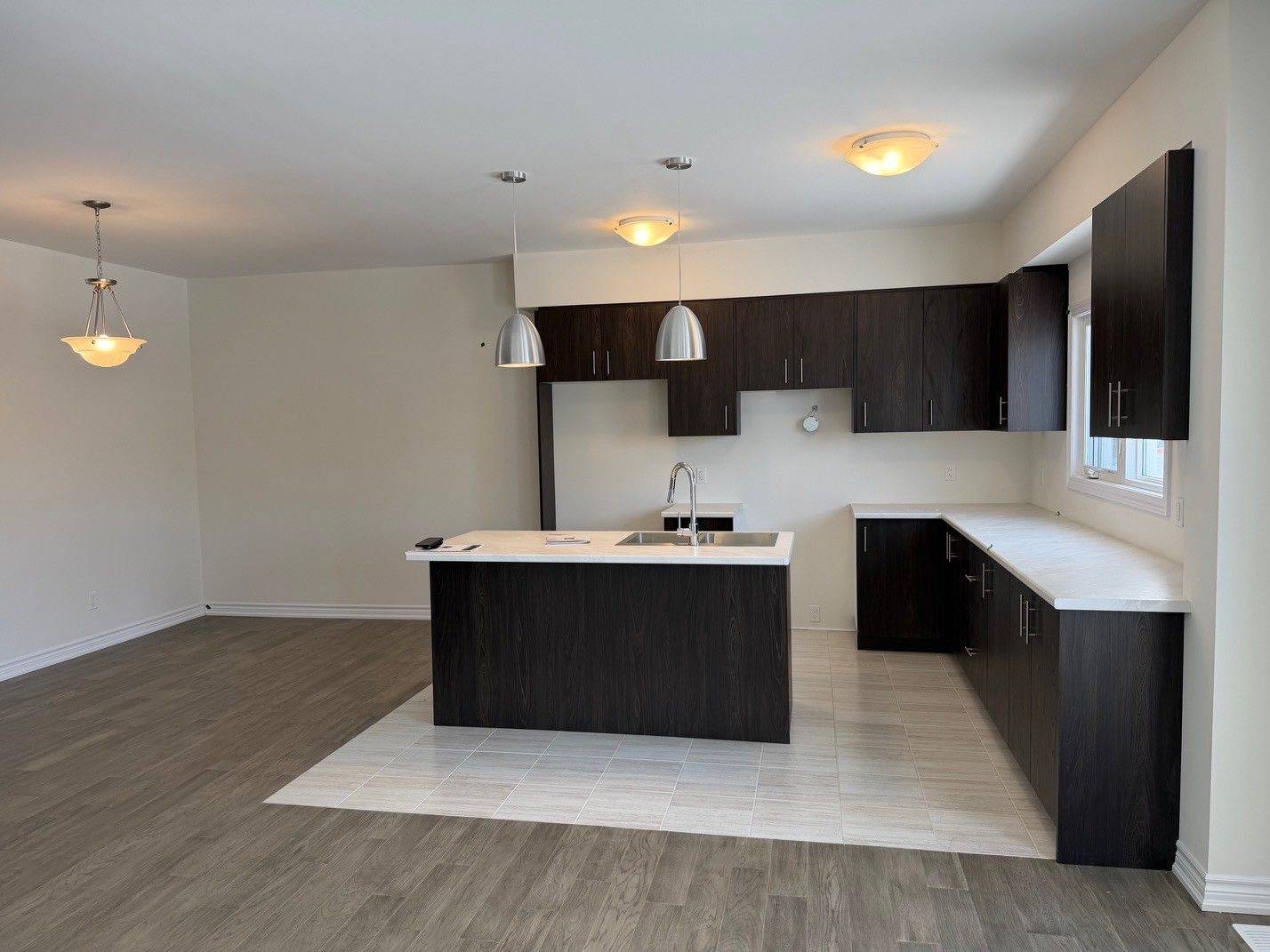 Fort Erie, ON L0S 1N0,203 WELLS AVE