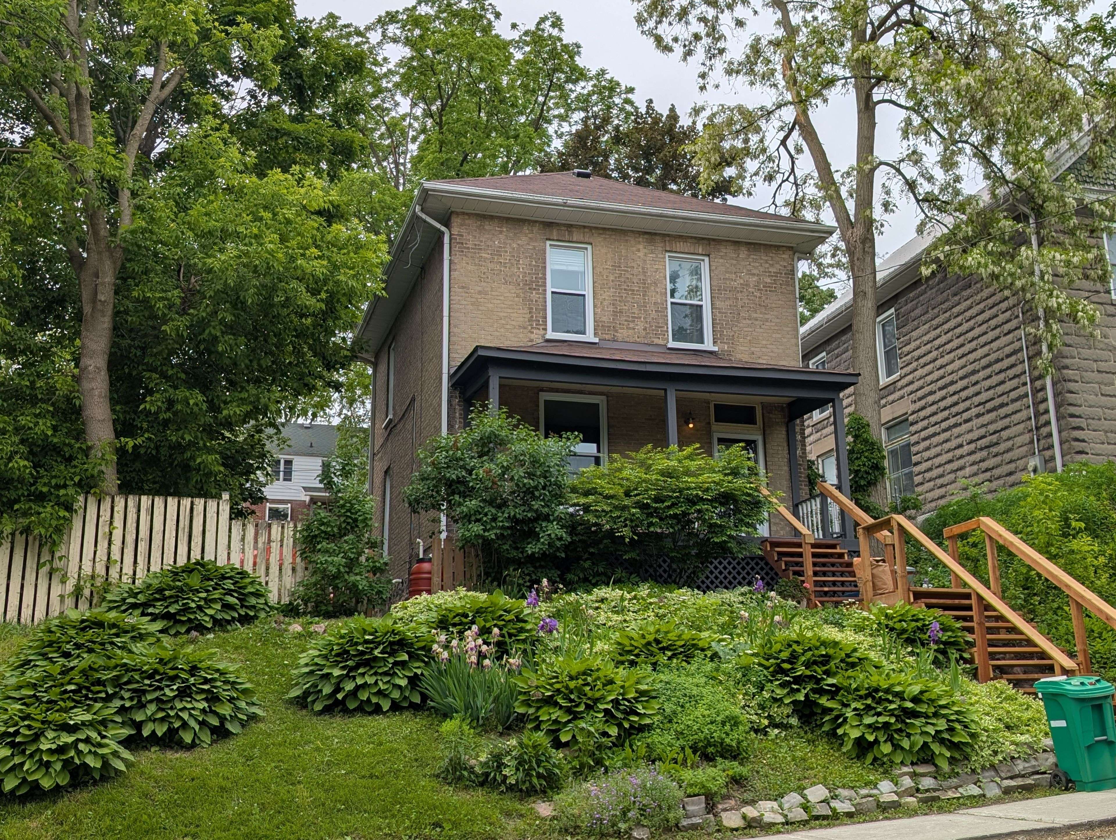 Peterborough, ON K9H 3X2,629 Aylmer ST N