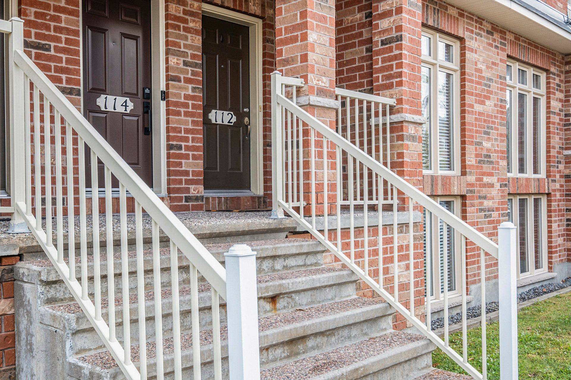 Hunt Club - South Keys And Area, ON K1V 2G5,1512 Walkley RD #112