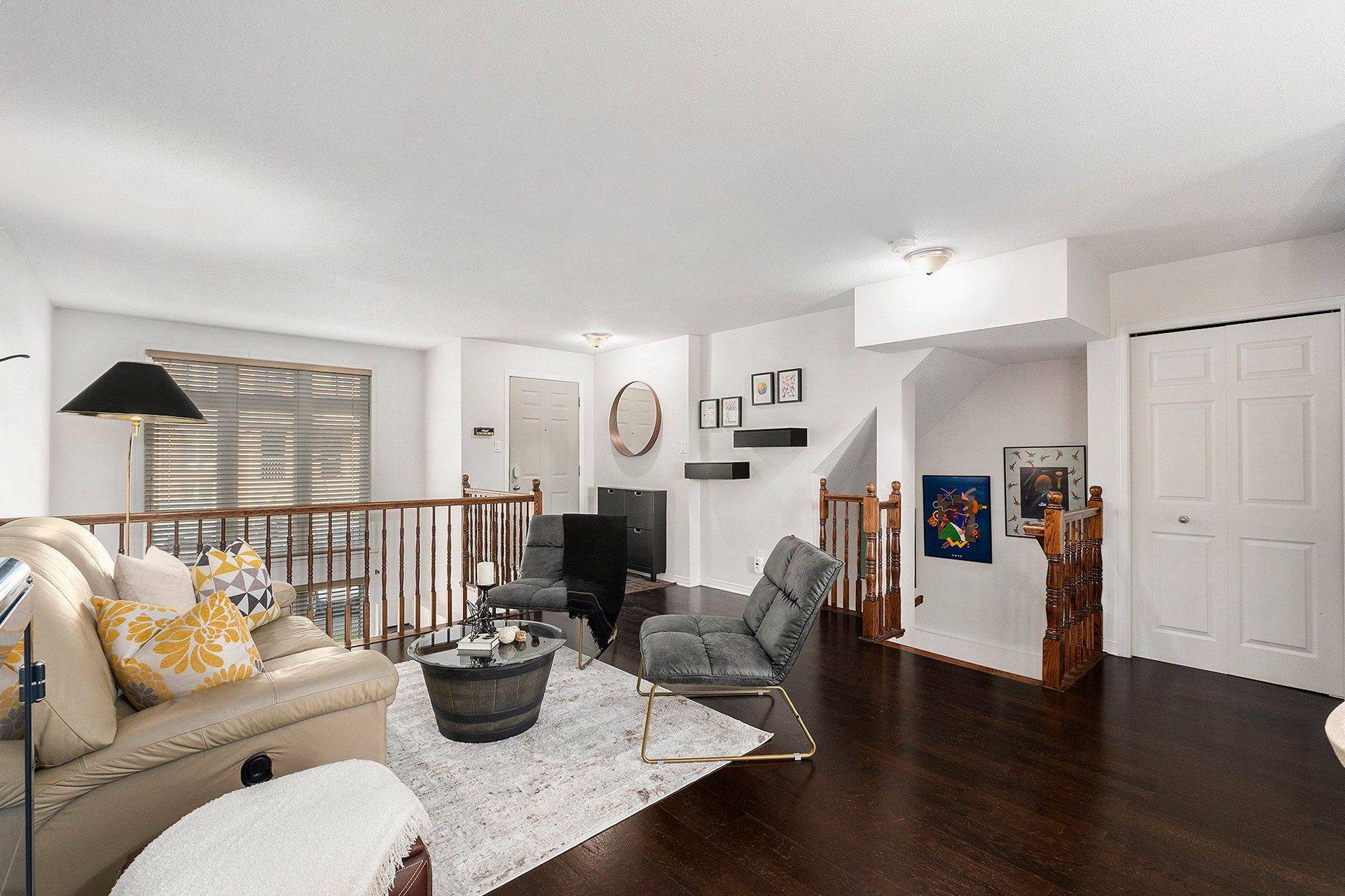 Hunt Club - South Keys And Area, ON K1V 2G5,1512 Walkley RD #112