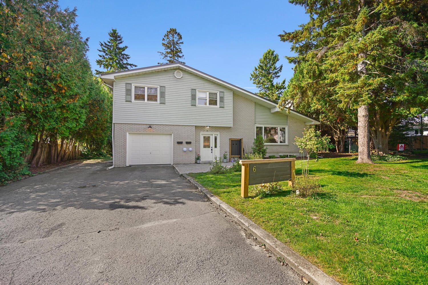 Brockville, ON K6V 1N4,6 Maplewood CIR