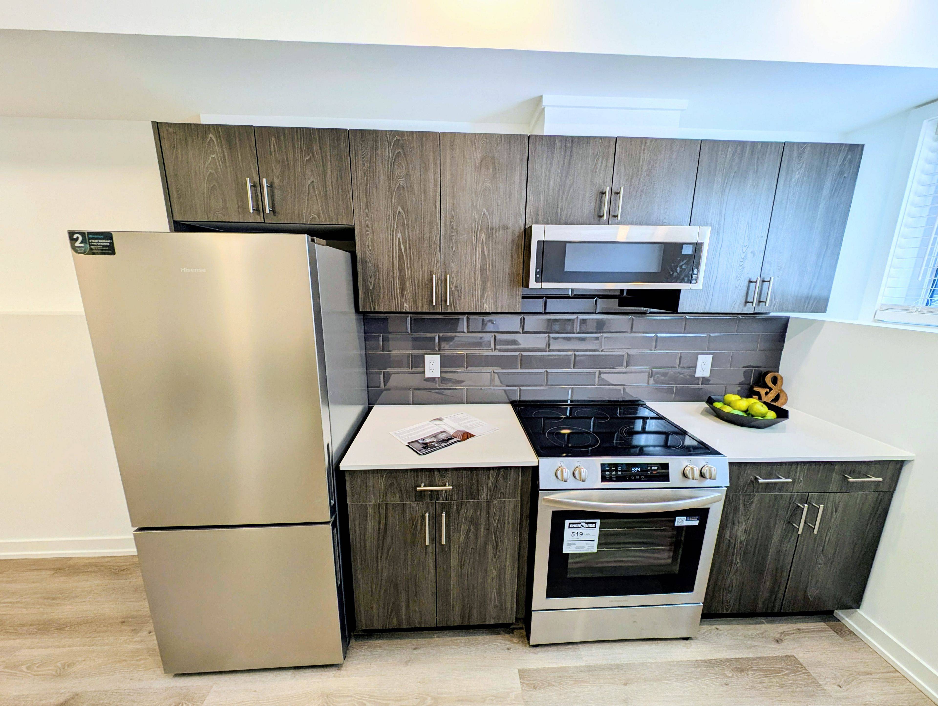 Welland, ON L3C 0K1,781 Clare AVE E #211