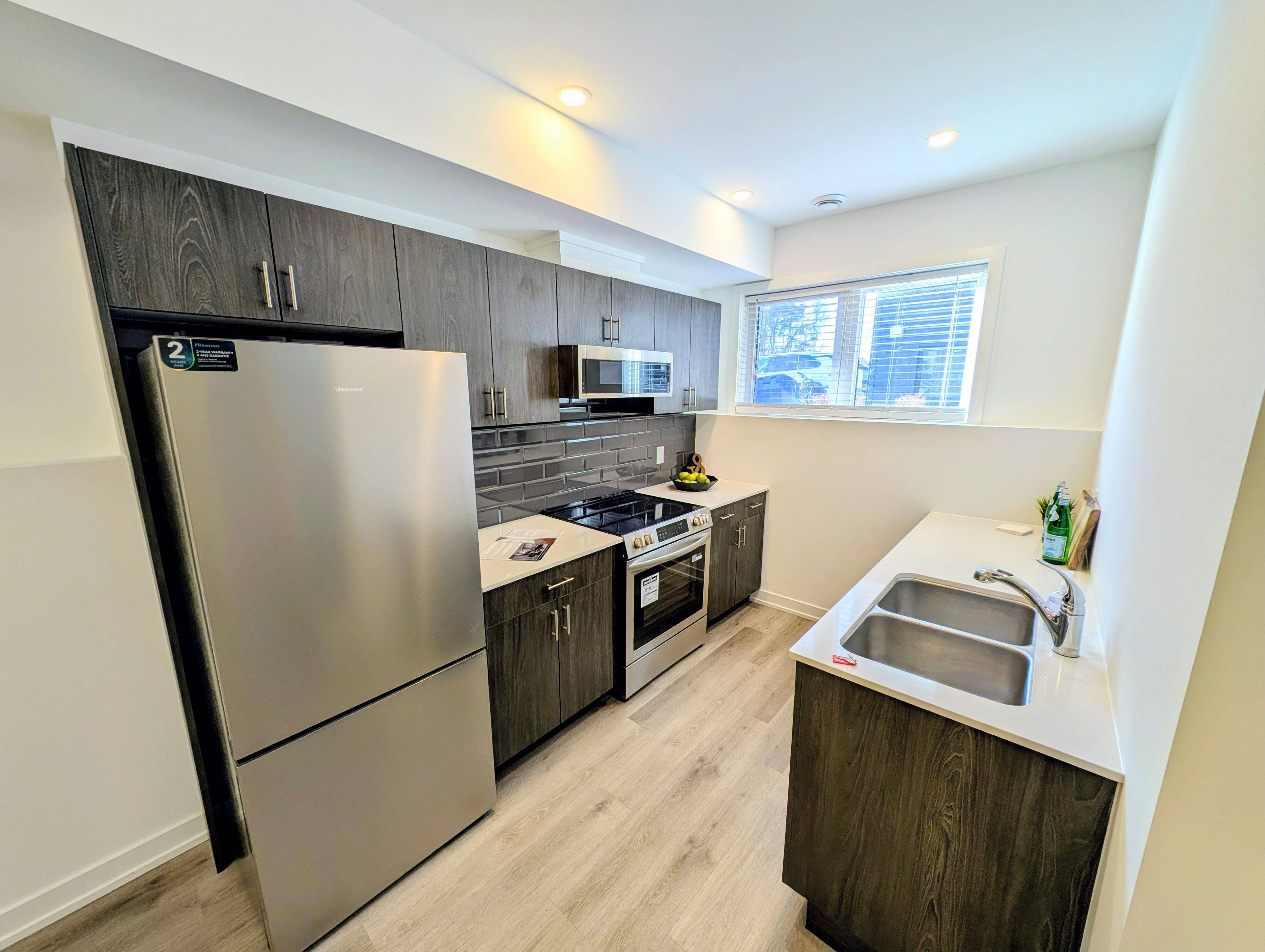 Welland, ON L3C 0K1,781 Clare AVE E #211