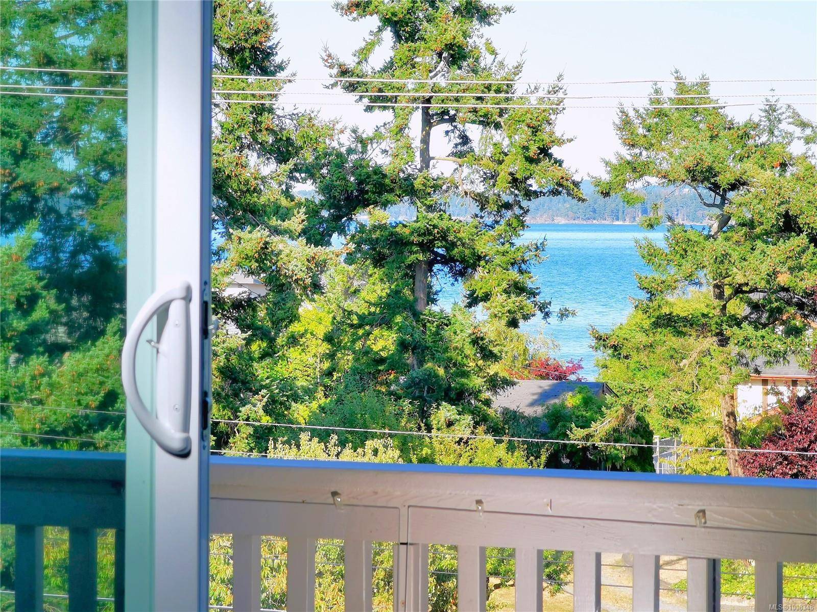 Sidney, BC V8L 2W8,10016 Third St #407