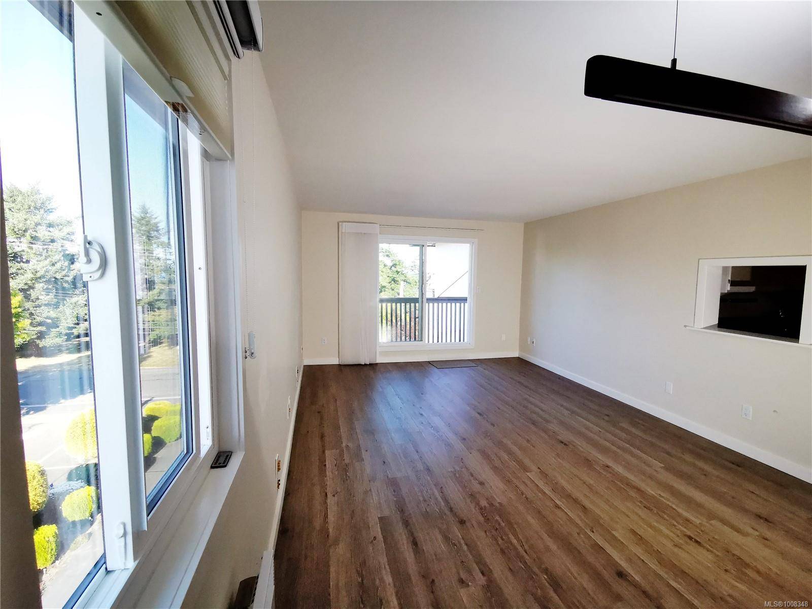 Sidney, BC V8L 2W8,10016 Third St #407