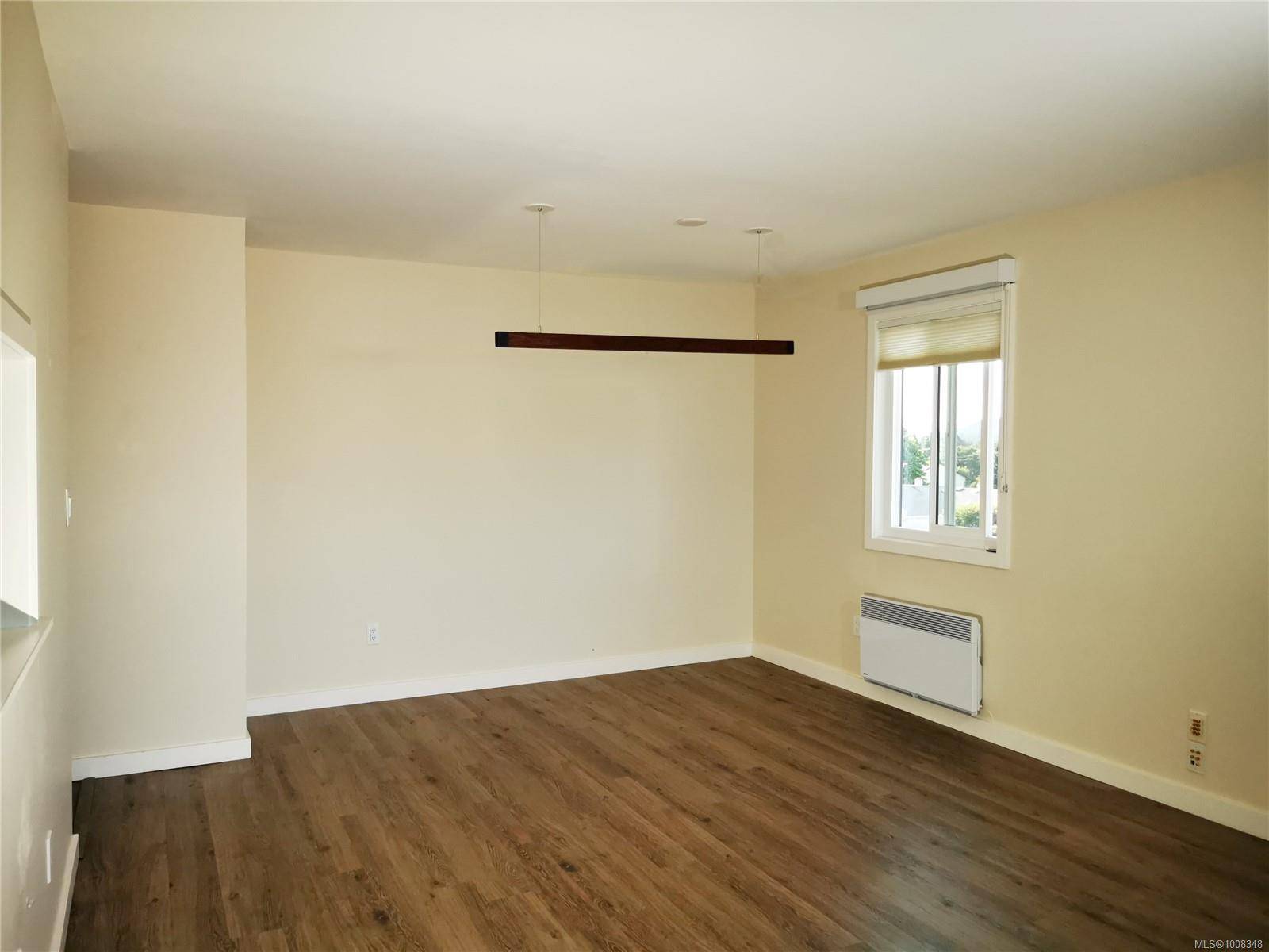 Sidney, BC V8L 2W8,10016 Third St #407