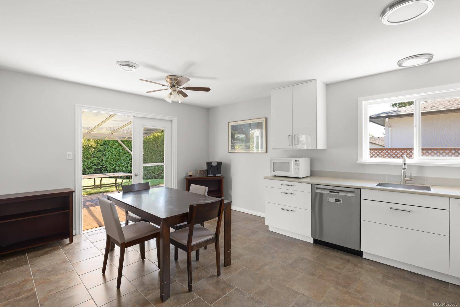 Langford, BC V9B 5L5,2889 Maurice Lane