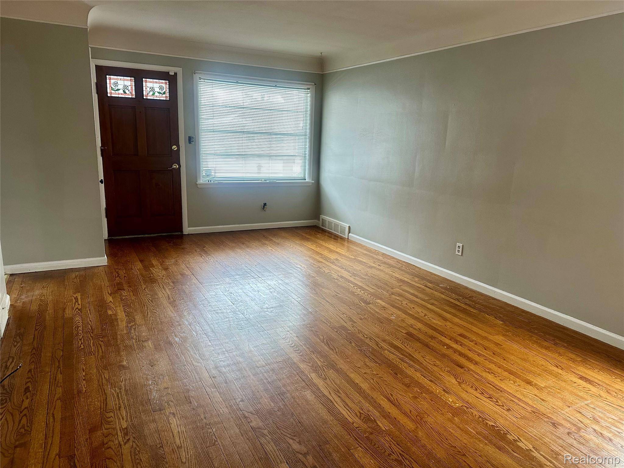 Clawson, MI 48017,245 Wilson AVE