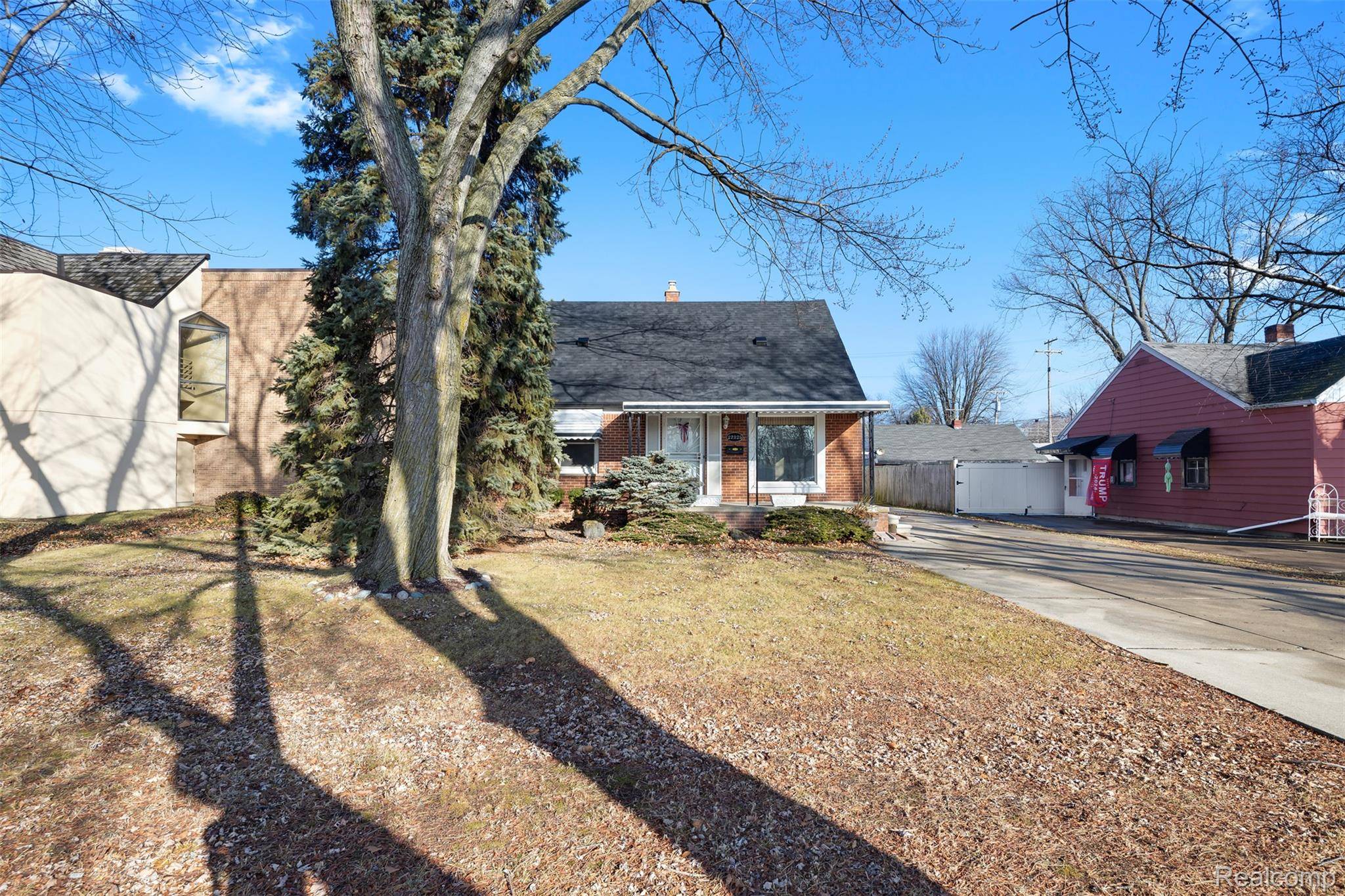 St. Clair Shores, MI 48080,22225 E 10 Mile RD