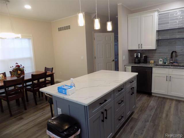 Sterling Heights, MI 48310,36225 Dominion CIR