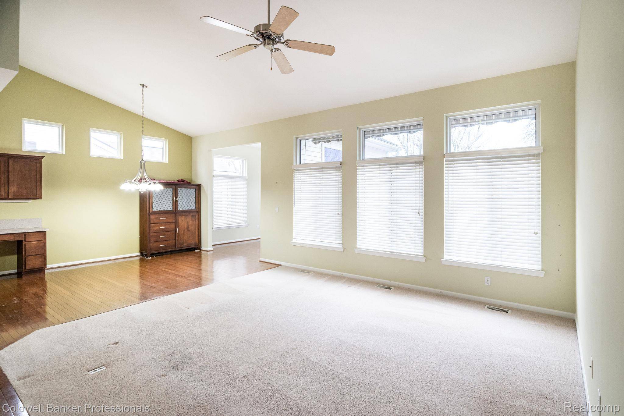 Grand Blanc, MI 48439,4436 Sunset BLVD