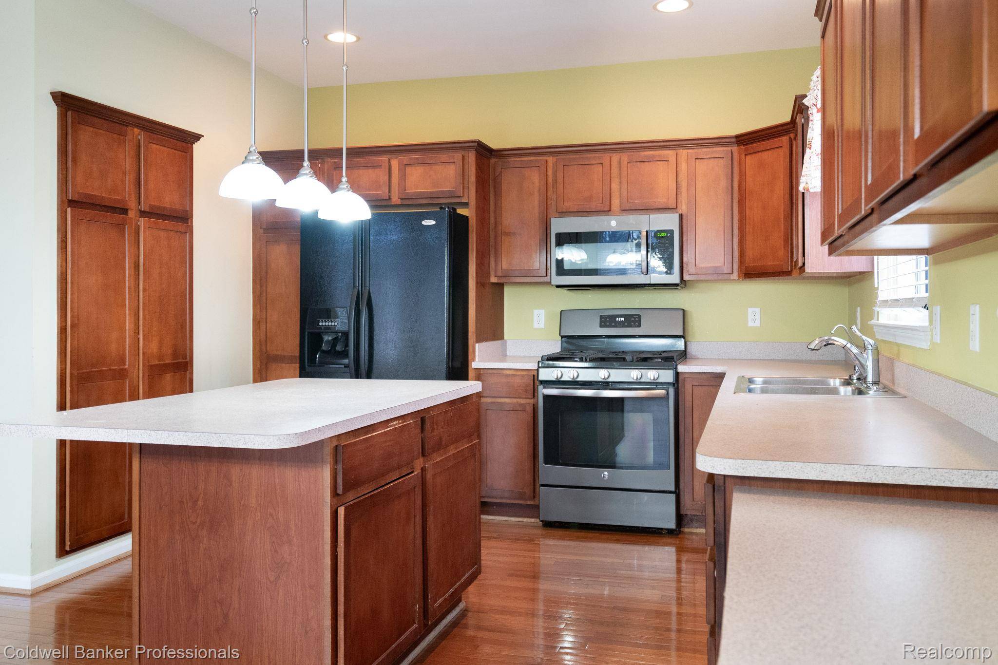 Grand Blanc, MI 48439,4436 Sunset BLVD