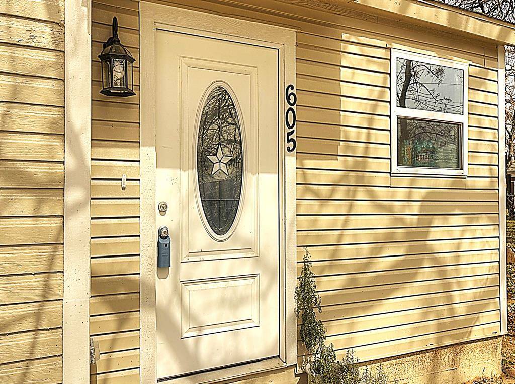 Cleburne, TX 76031,605 Olive Street