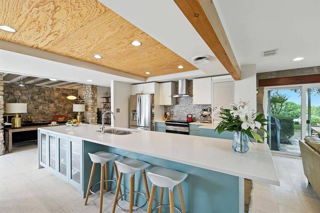 Weatherford, TX 76086,102 Bob White Avenue