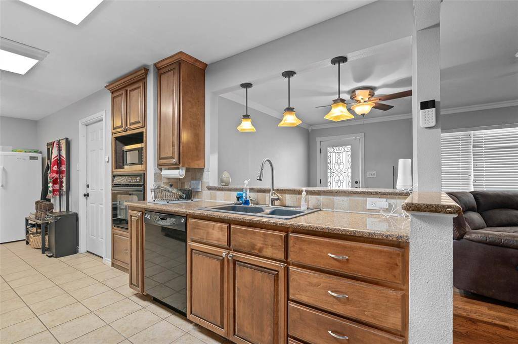 Fort Worth, TX 76116,6555 Locke Avenue