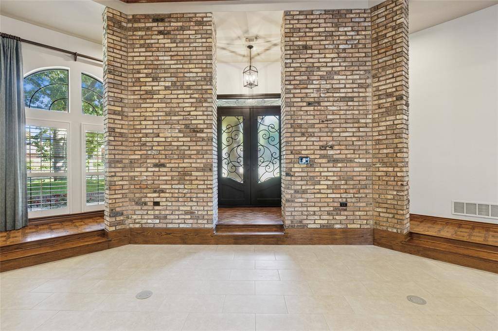 Dalworthington Gardens, TX 76016,2900 Oak Trail Court