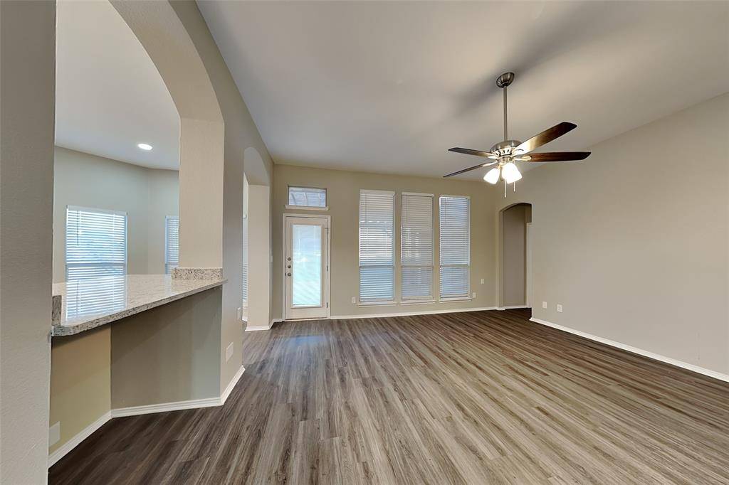 Arlington, TX 76002,301 Hudson Falls Drive