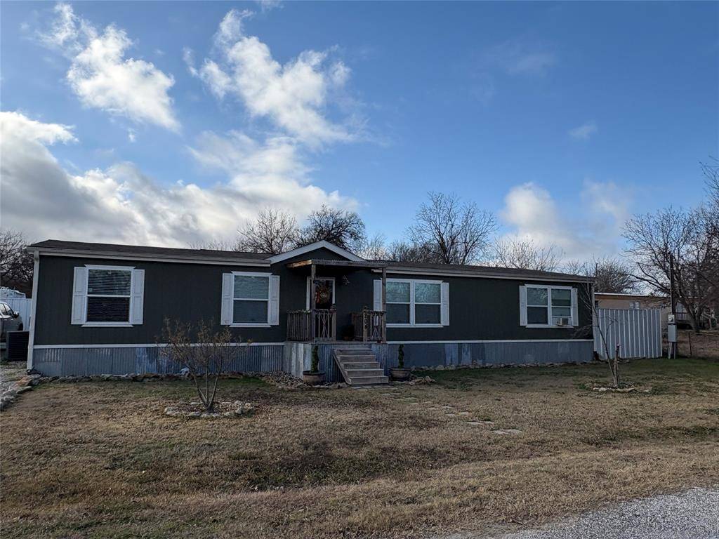 Graford, TX 76449,204 W Eaton Avenue