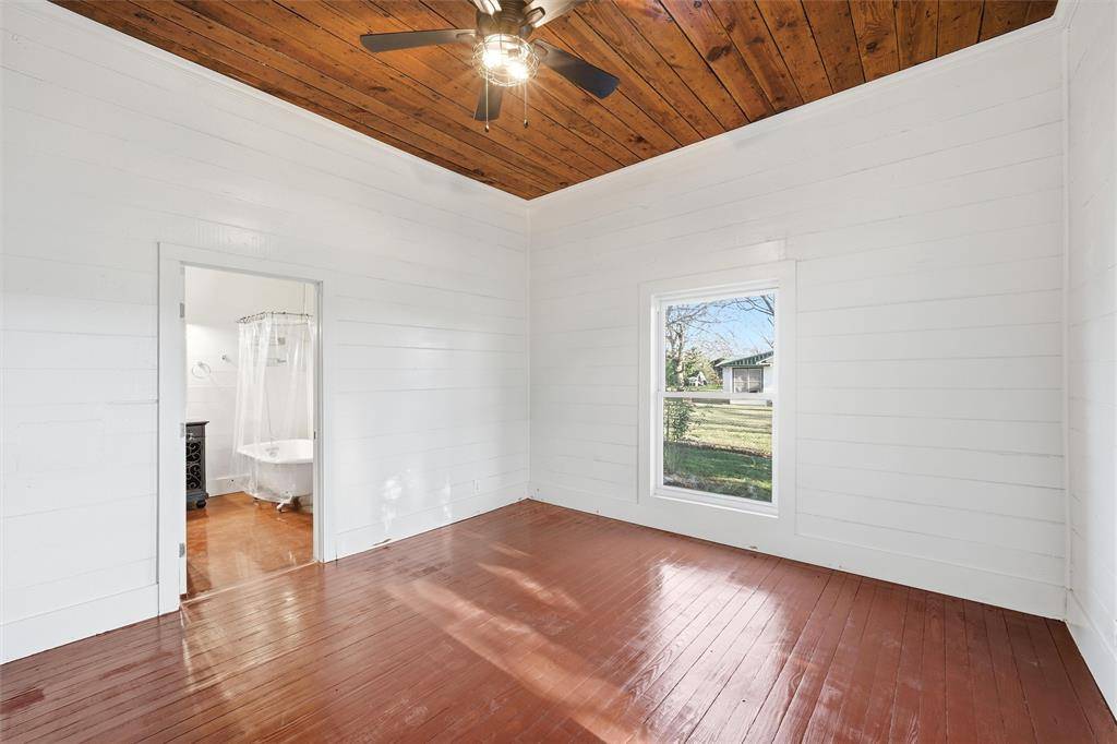 Lott, TX 76656,602 Cedar Street