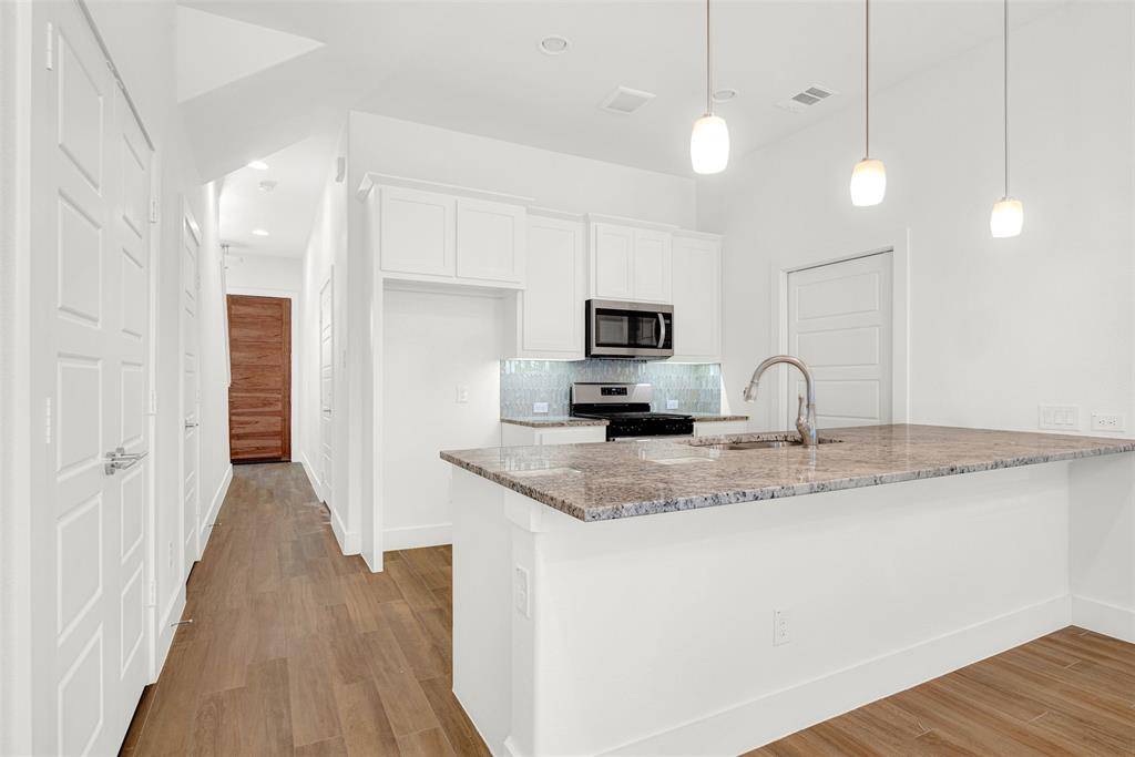 Dallas, TX 75229,3676 Rickshaw Drive #D