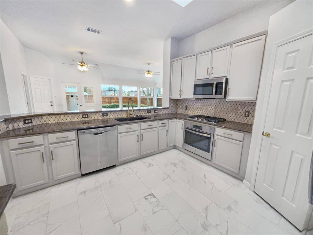 Plano, TX 75025,3856 Pine Valley Drive