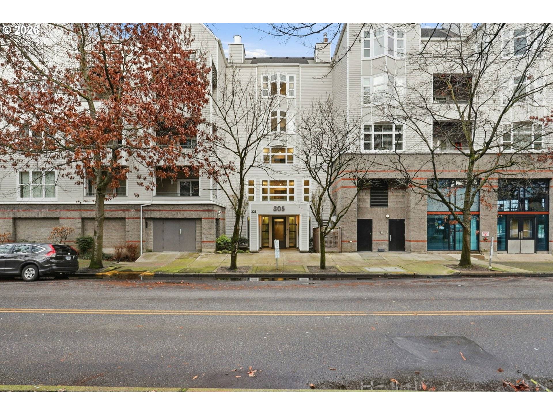 Portland, OR 97201,305 S MONTGOMERY ST #406