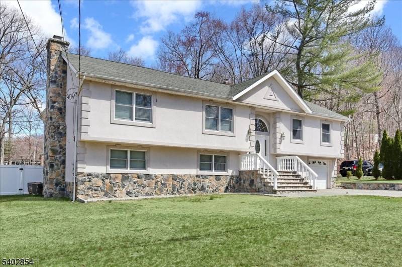 Ringwood Boro, NJ 07456,50 Roger Ct