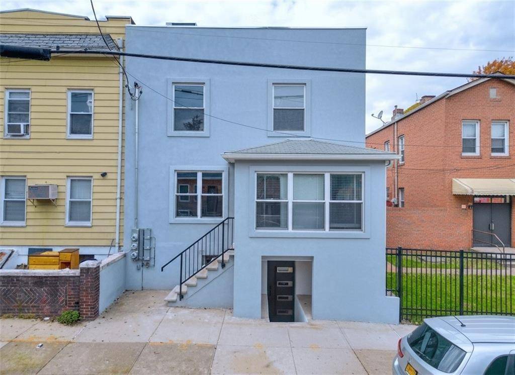 Staten  Island, NY 10305,189 Saint Marys AVE