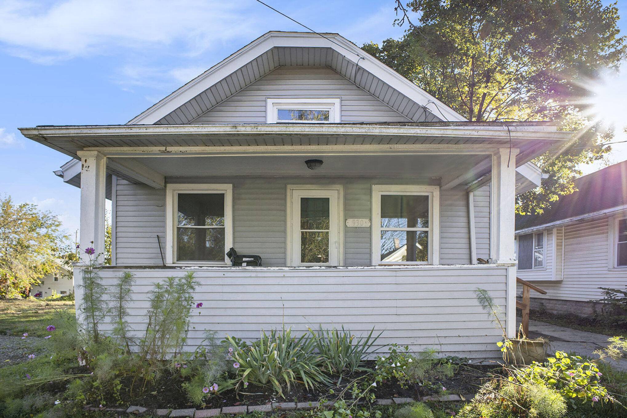 Lansing, MI 48906,930 Mahlon ST