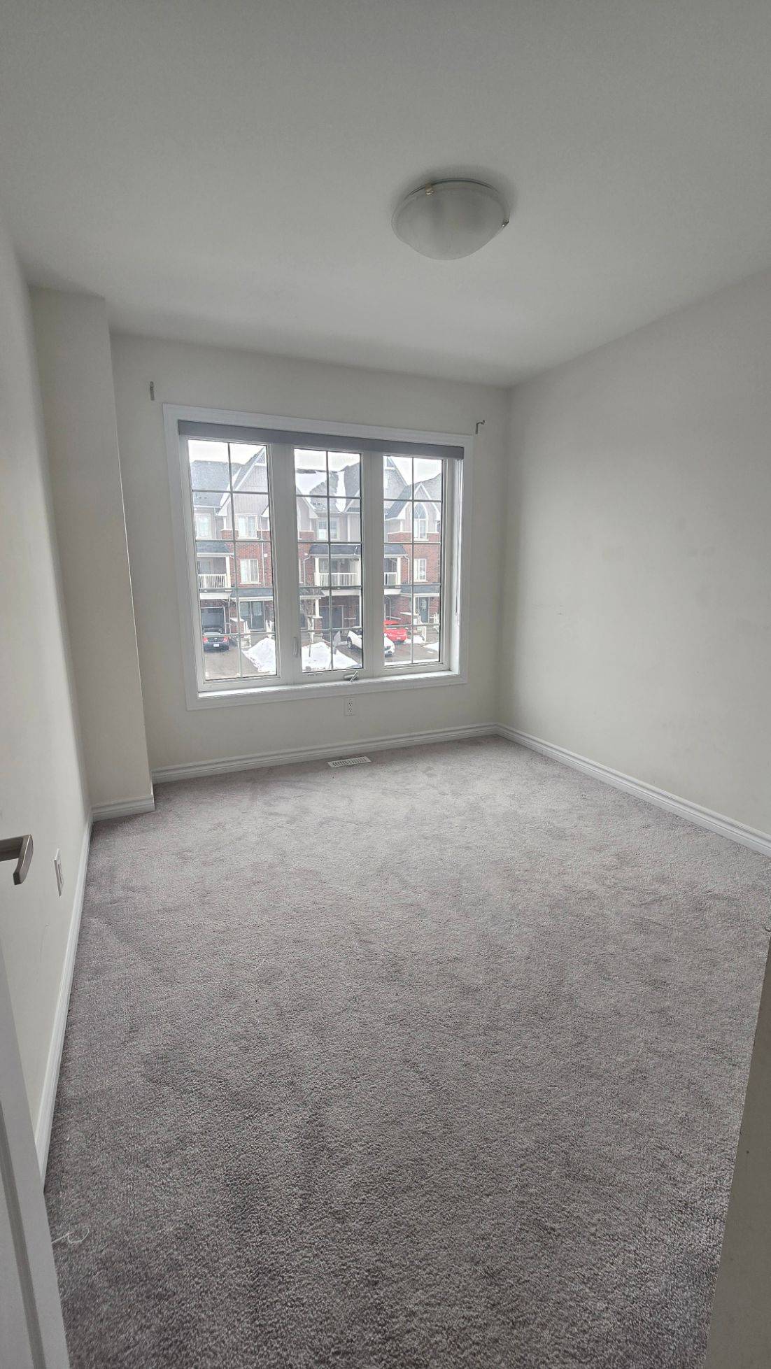 Whitby, ON L1R 0R1,86 Sutcliffe DR