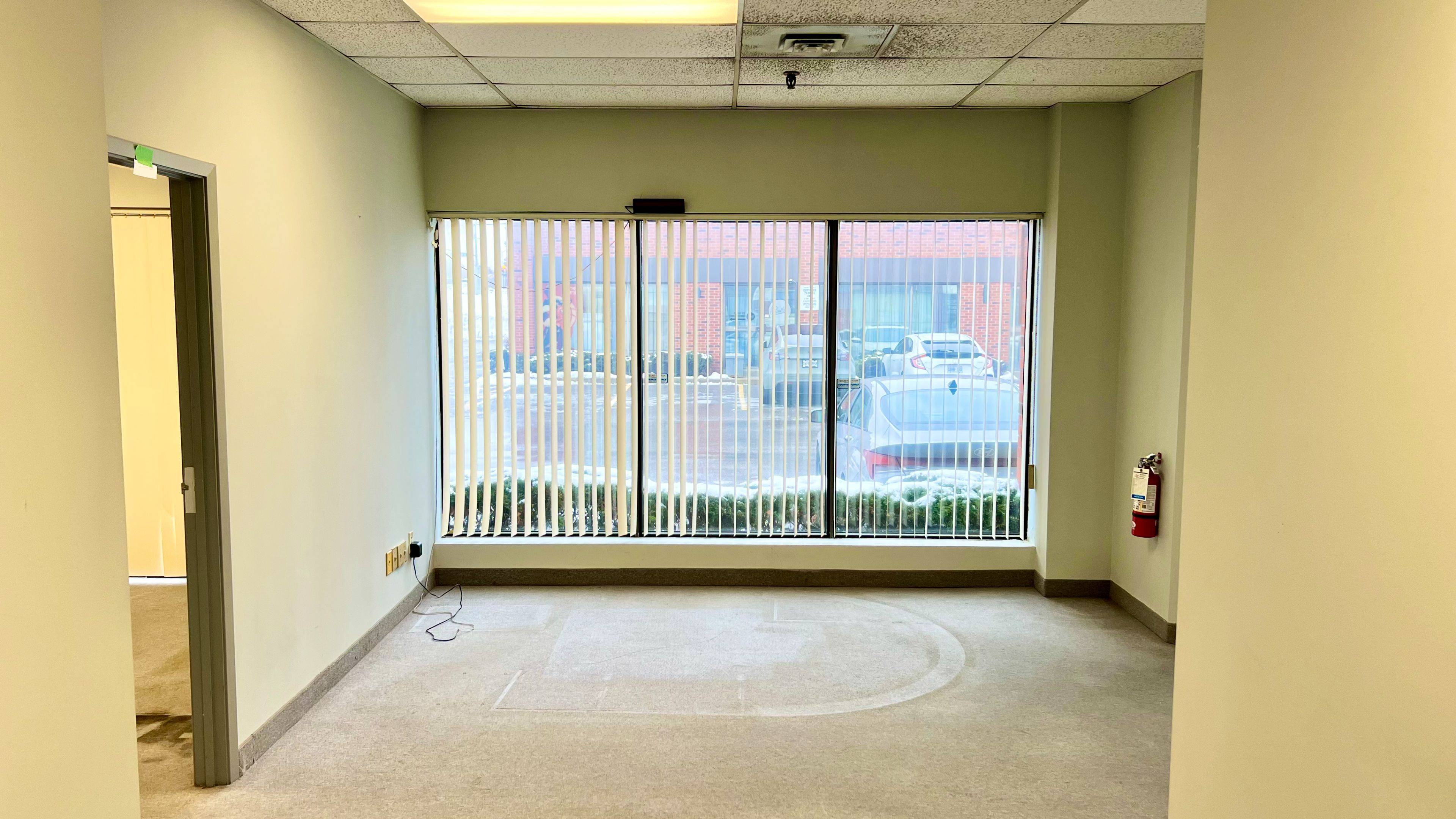 Markham, ON L3R 8B2,7170 Warden AVE #18