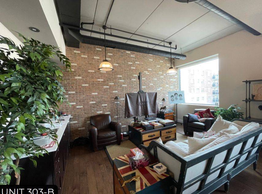 Markham, ON L3R 2C7,7800 Kennedy RD #303B