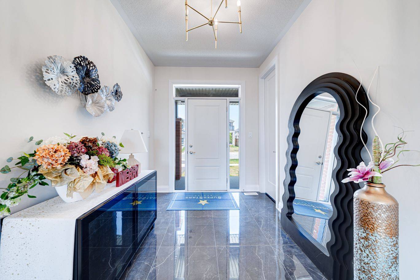 Georgina, ON L4P 0S6,33 John Dallimore DR