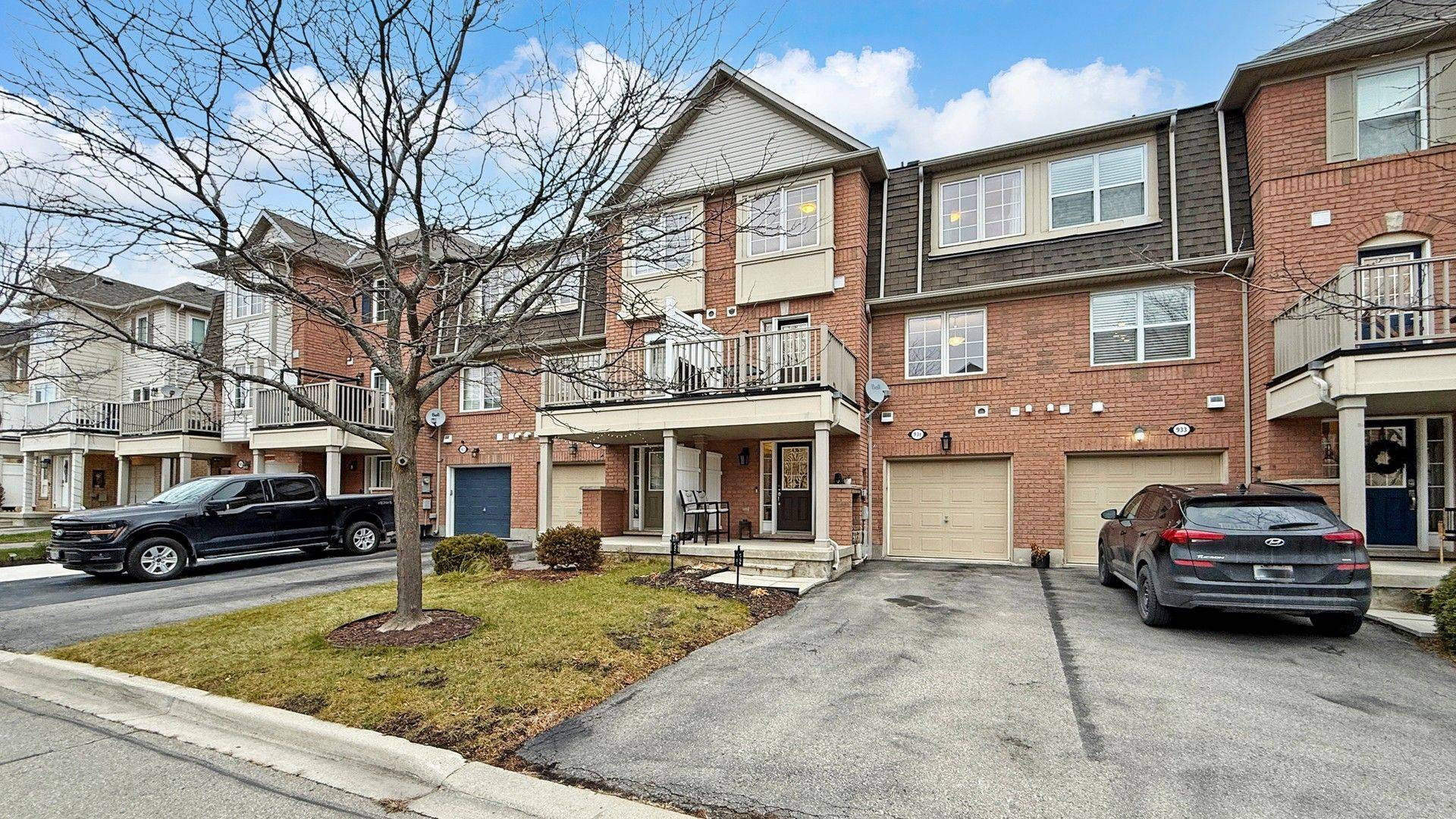 Milton, ON L9T 0M3,931 Deverell PL