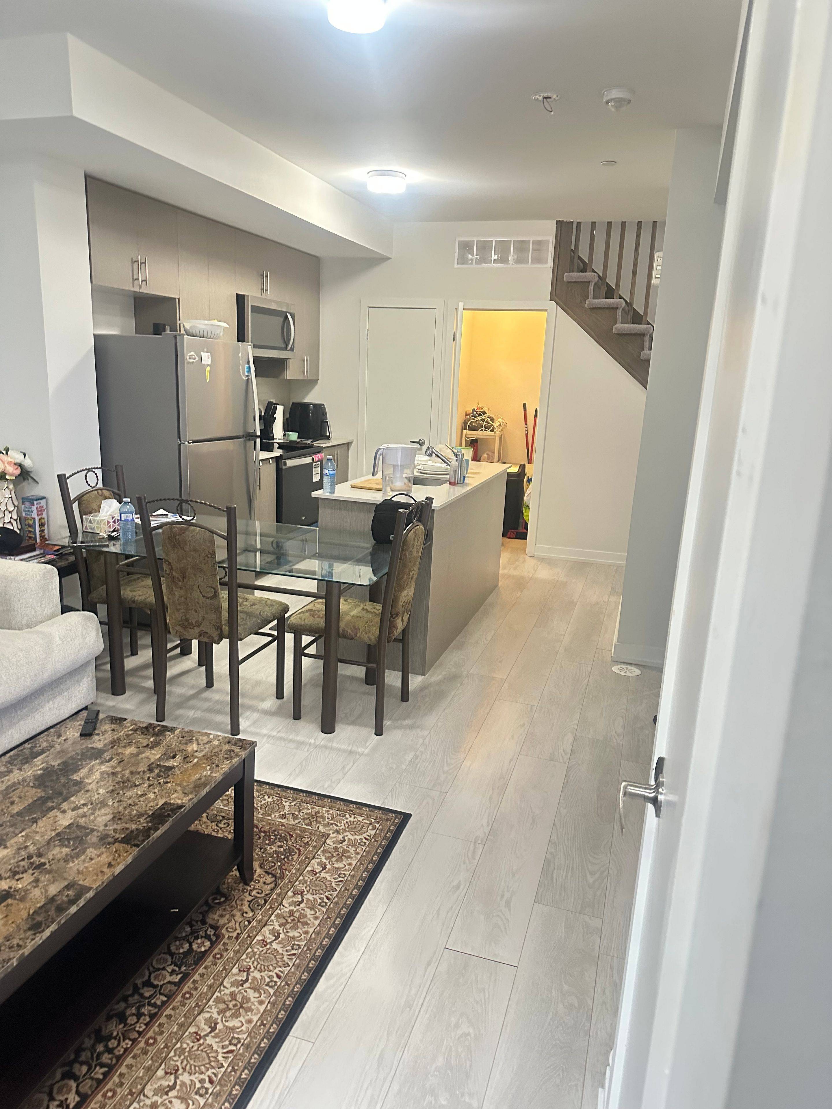 Mississauga, ON L5L 0B9,3562 Colonial DR #10