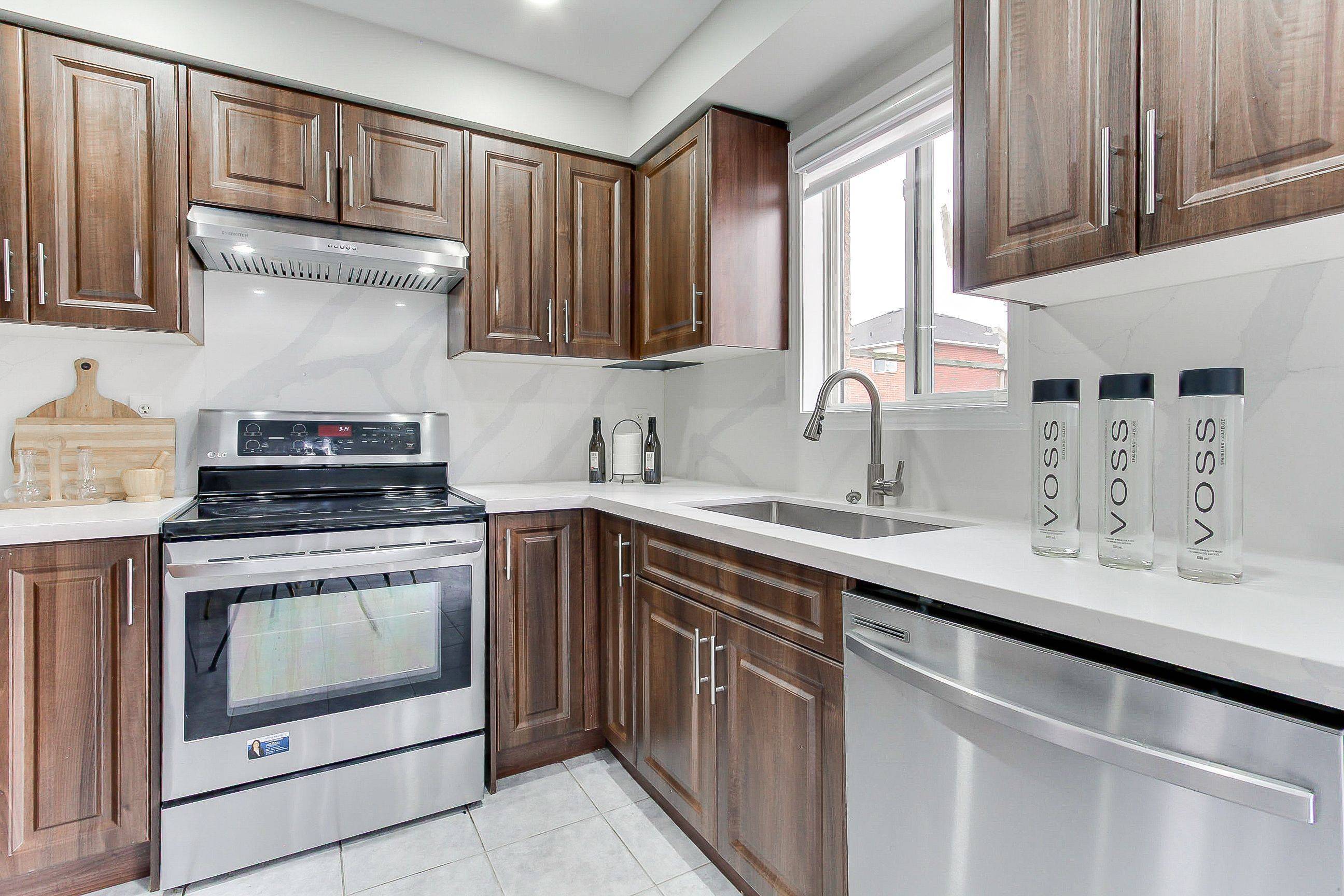 Brampton, ON L7A 3A2,6 Studebaker TRL