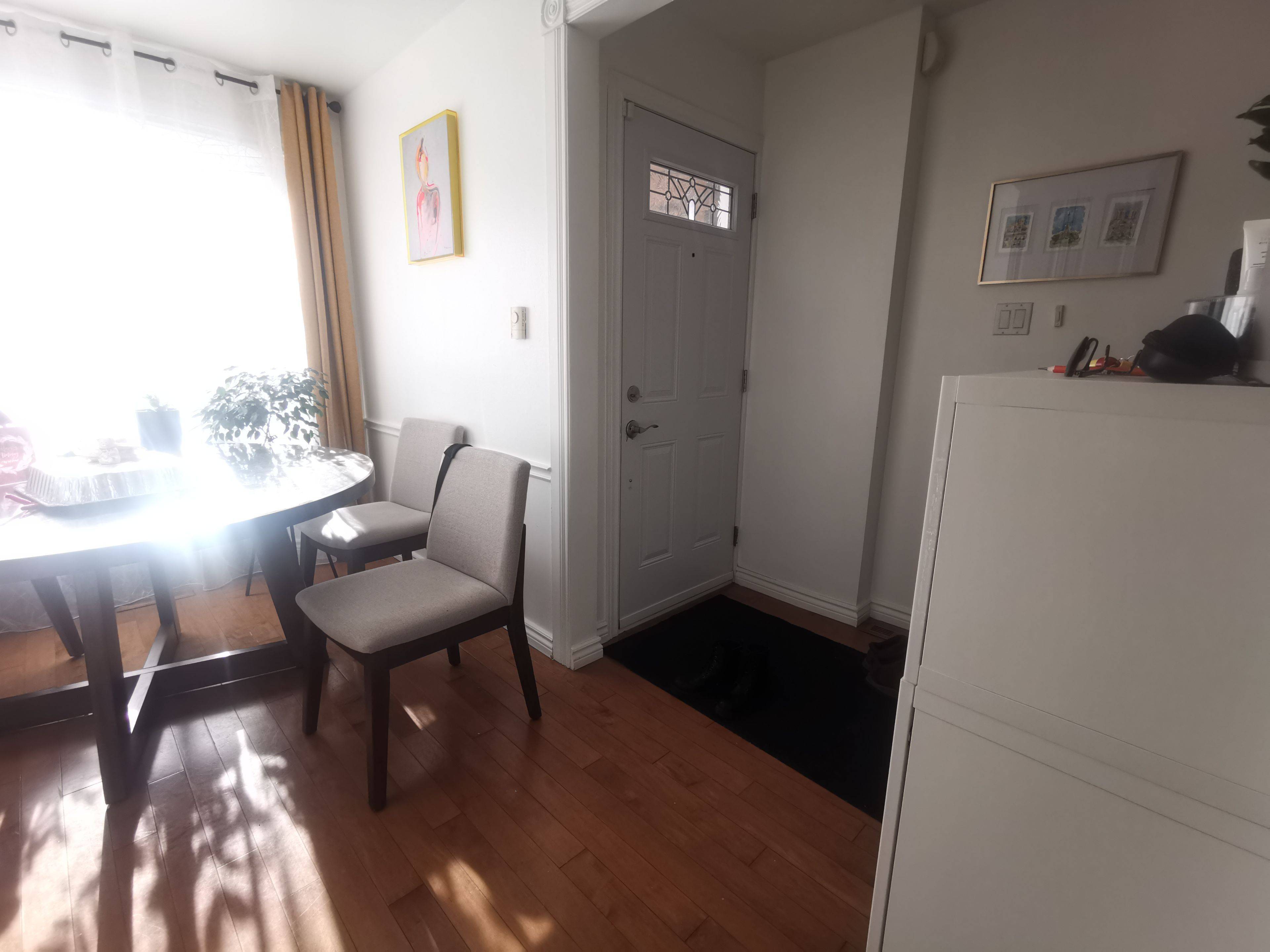 Mississauga, ON L5H 3Y6,976 Raintree LN