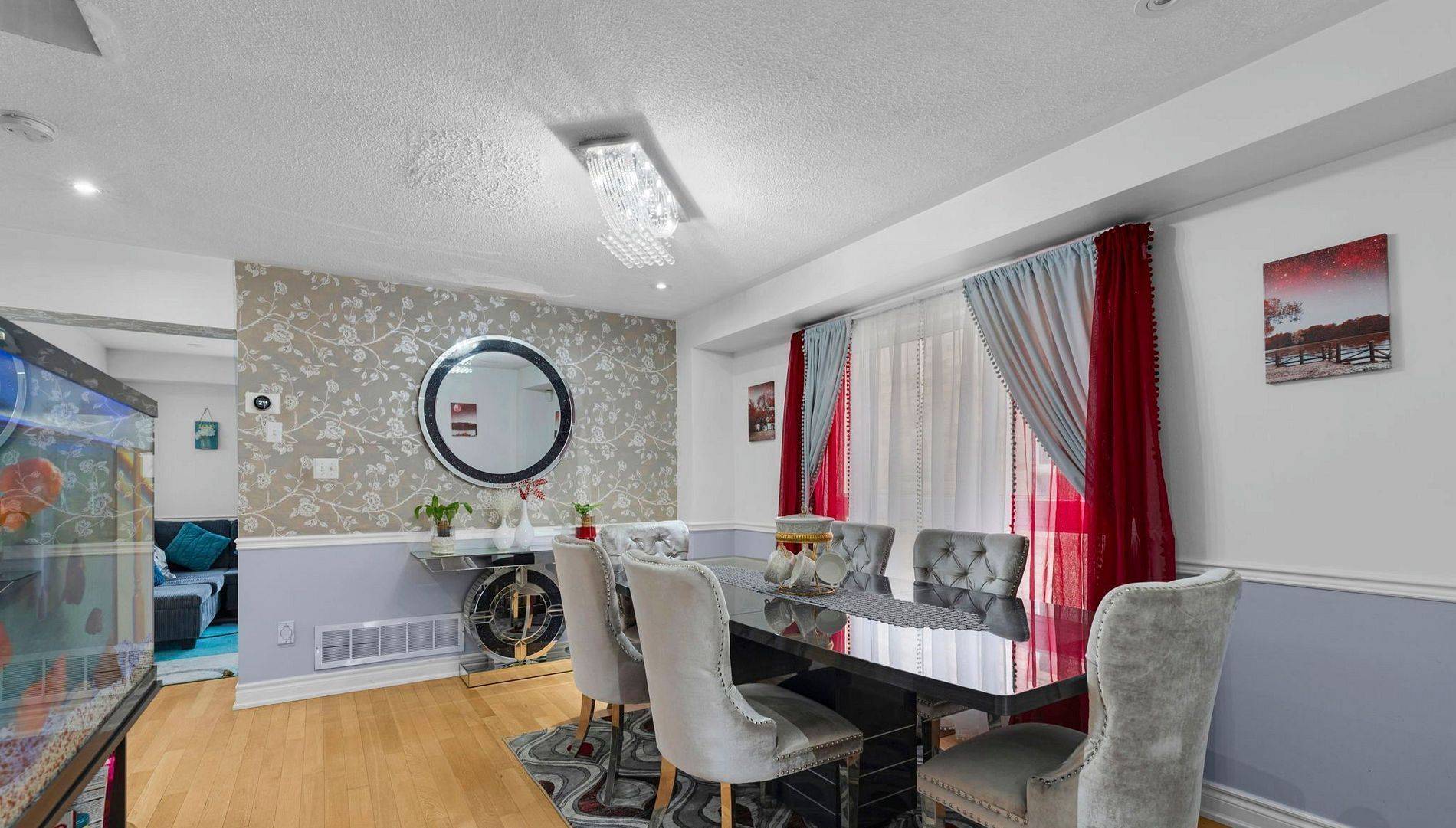 Brampton, ON L7A 1R3,5 Farthingale CRES