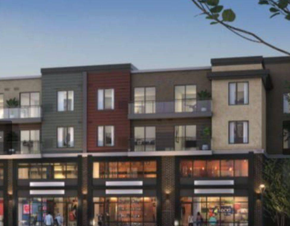 Mississauga, ON L5L 0B9,3401 Ridgeway DR E #3