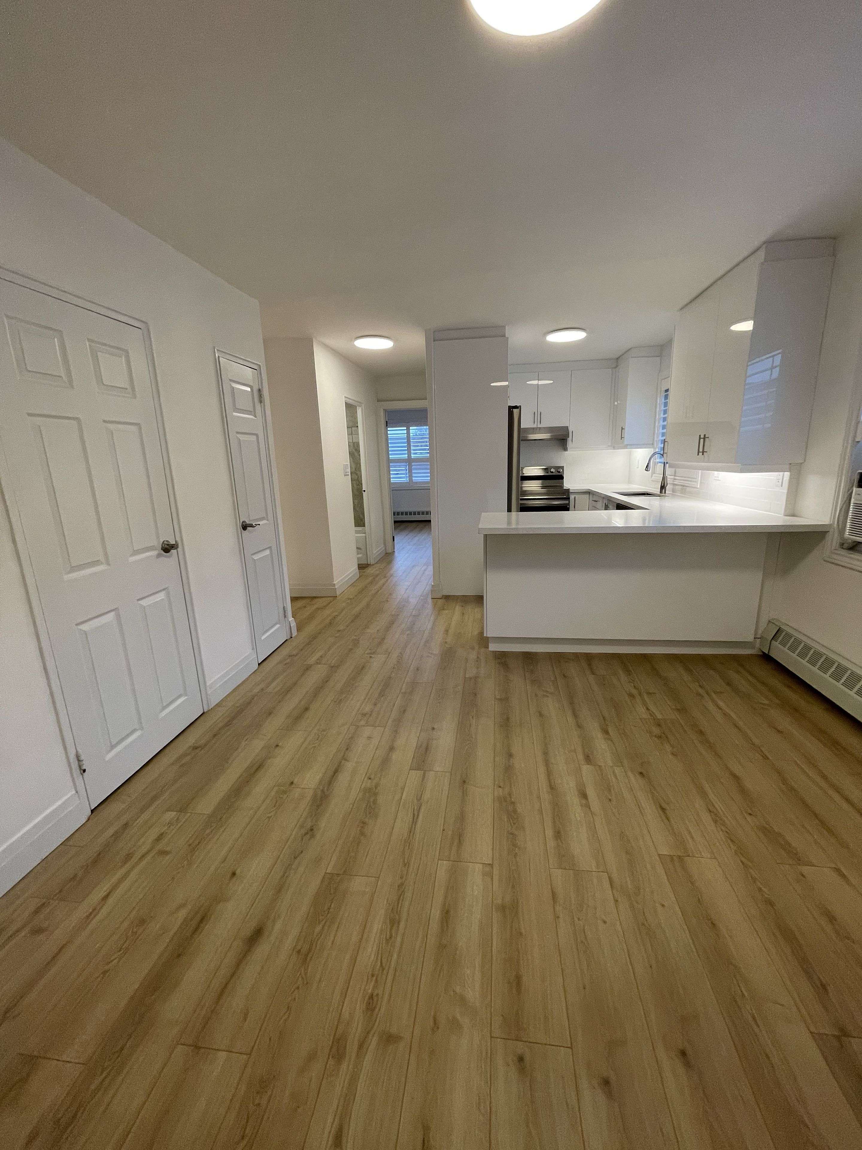 Toronto W02, ON M6P 1Y8,2940 Dundas ST W