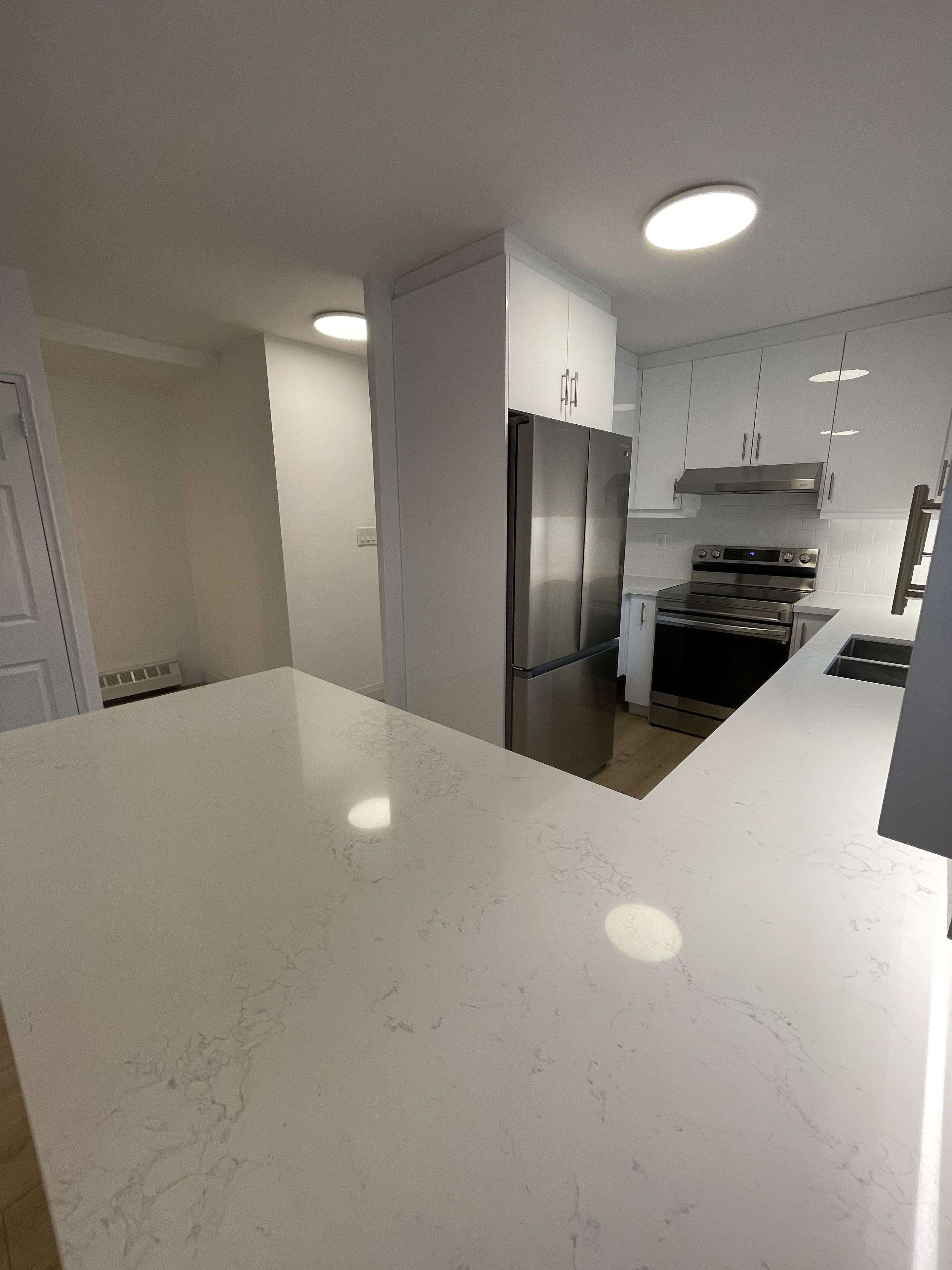 Toronto W02, ON M6P 1Y8,2940 Dundas ST W