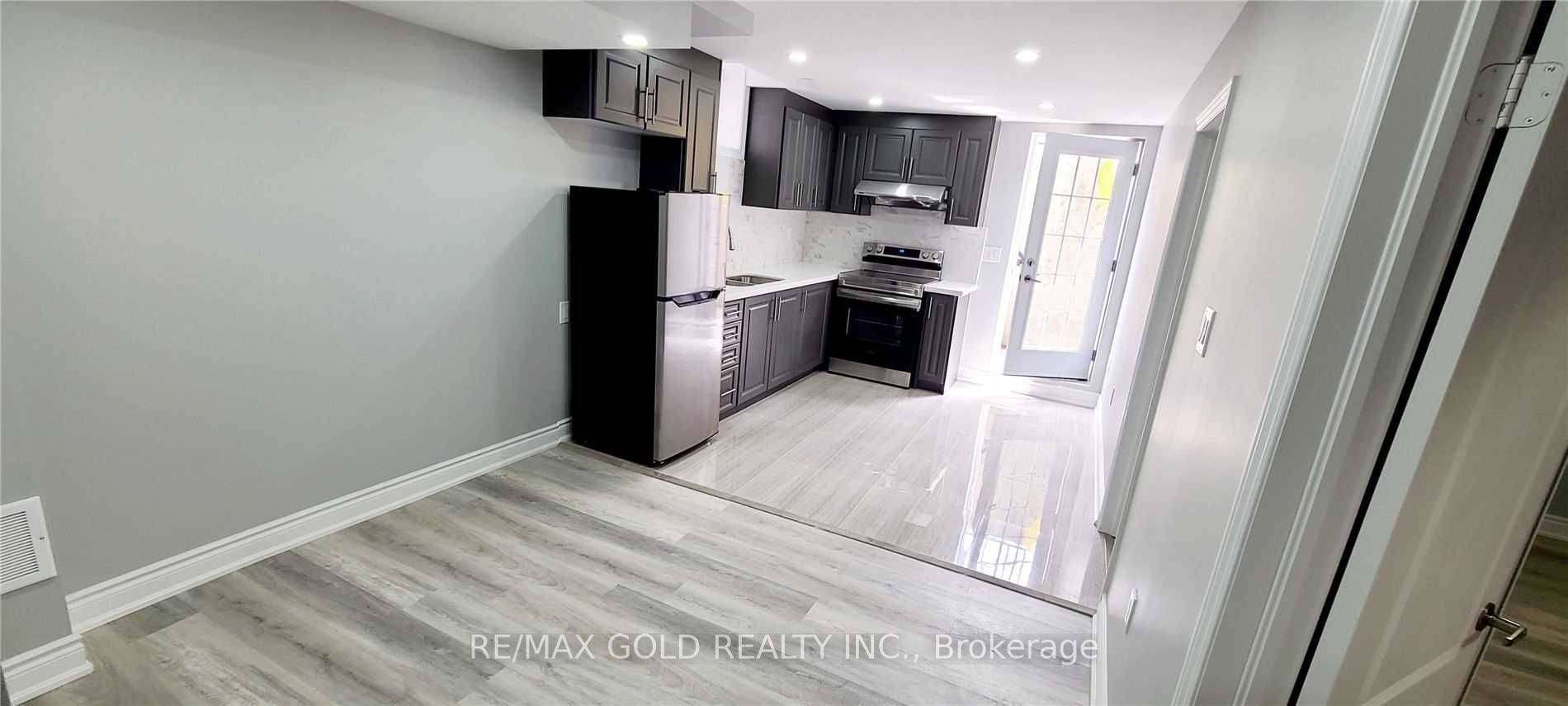 Brampton, ON L7A 2C6,29 Sunny Glen CRES #Bsmt