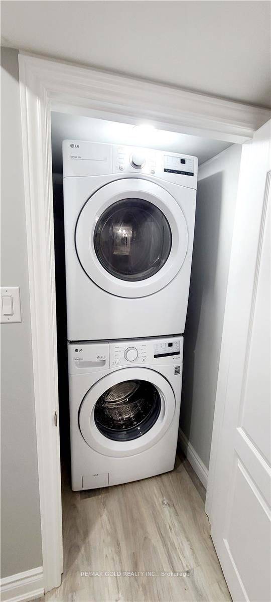 Brampton, ON L7A 2C6,29 Sunny Glen CRES #Bsmt