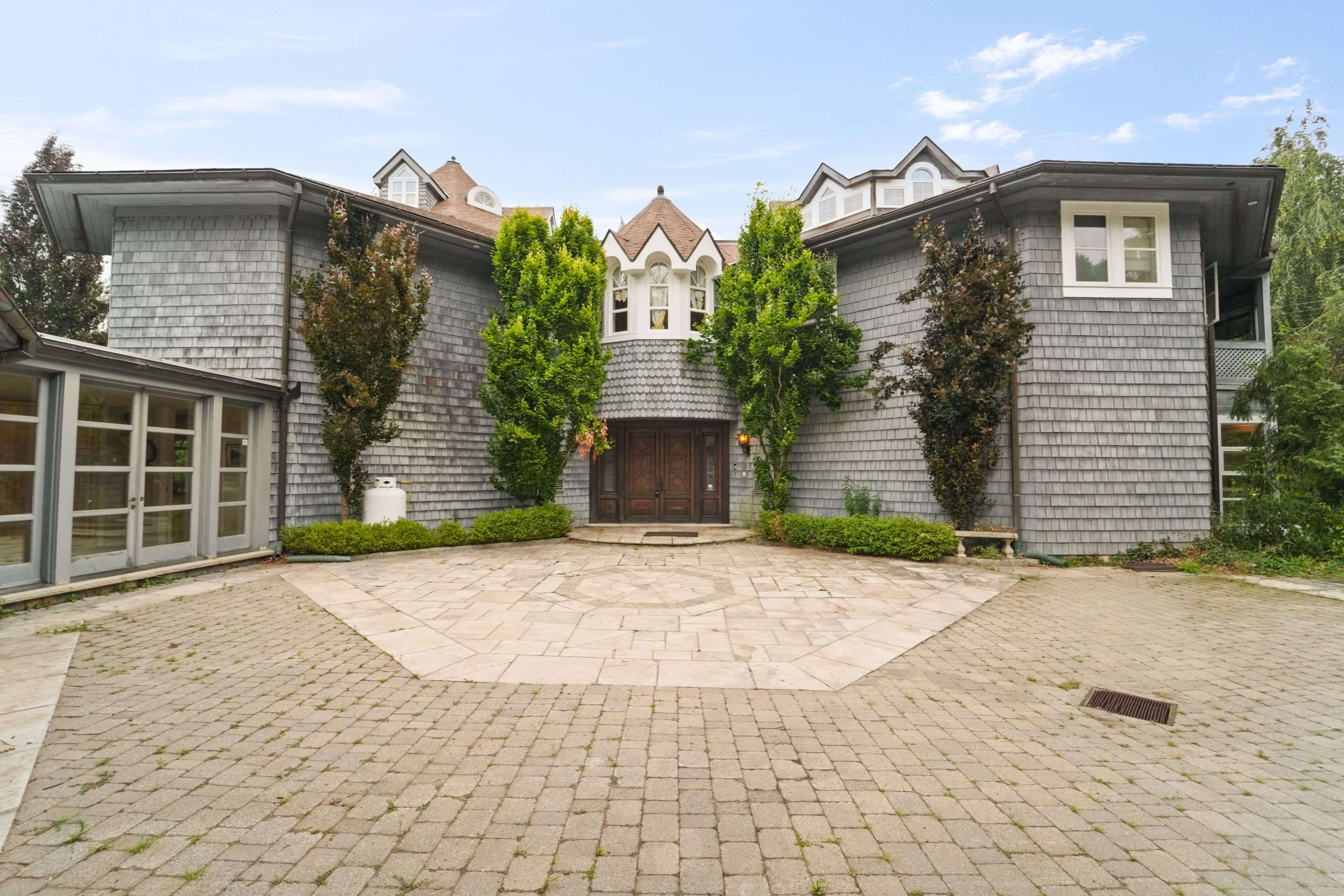 Caledon, ON L7K 2P2,9 Flaherty LN