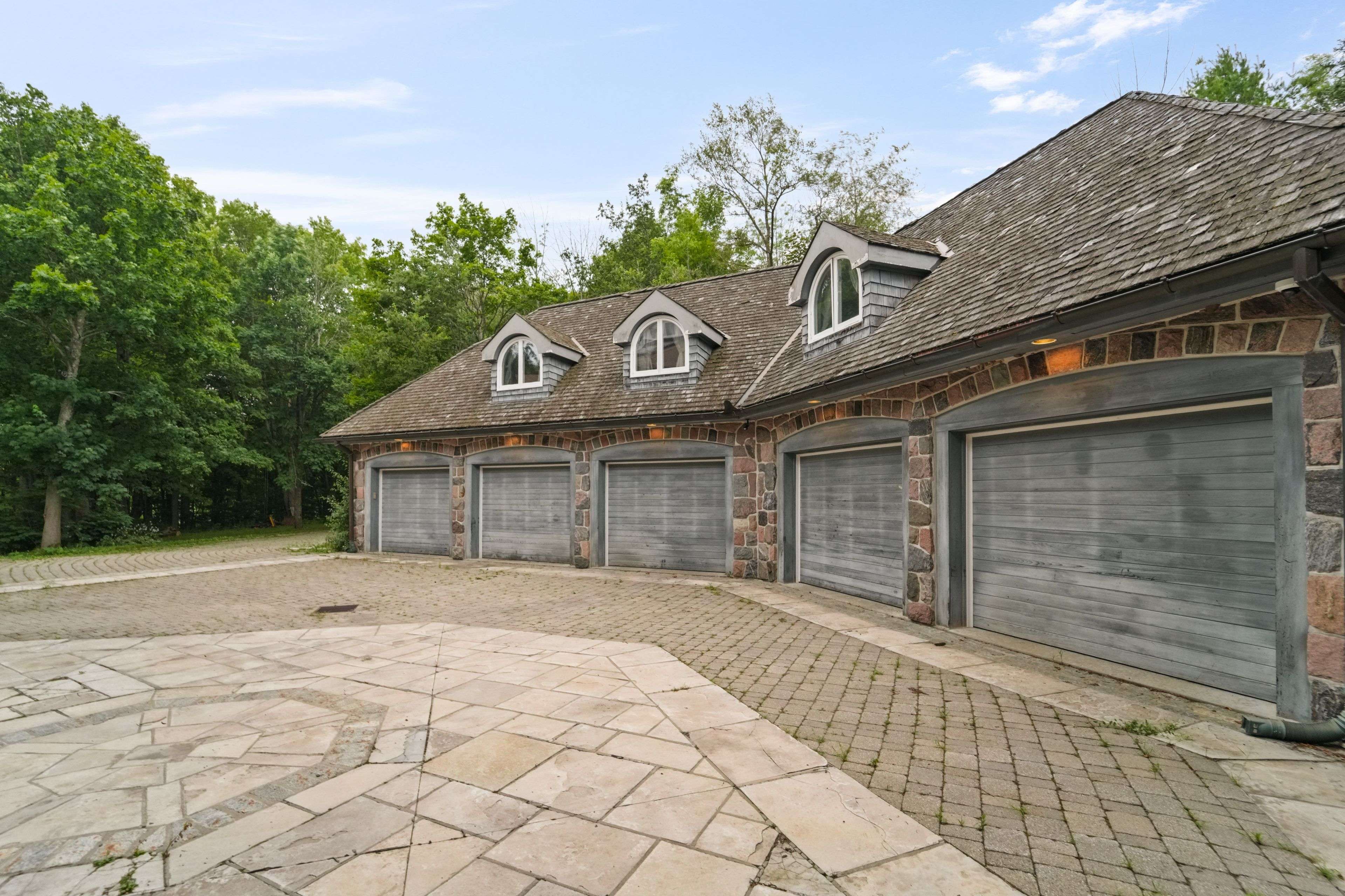 Caledon, ON L7K 2P2,9 Flaherty LN