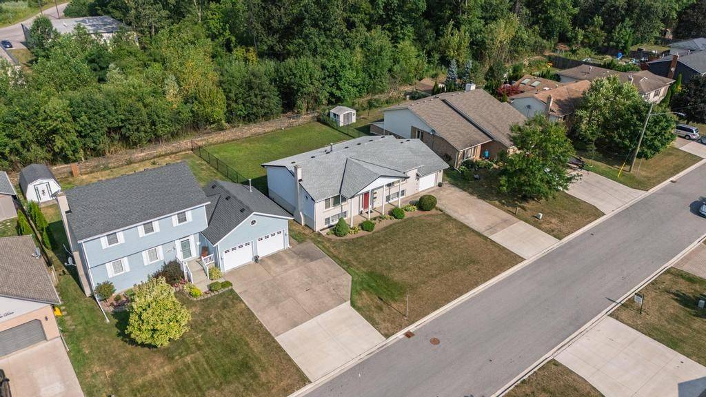 Niagara Falls, ON L2G 7M8,3641 Rapids View DR