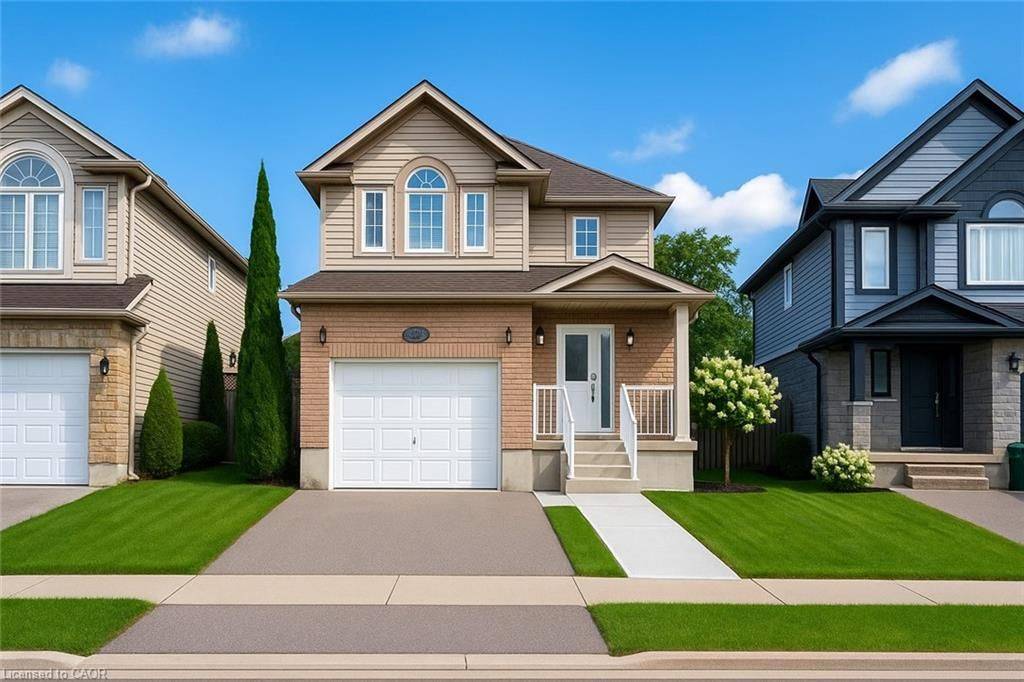 Kitchener, ON N2E 4G5,240 PURPLE SAGE CRES #Upper