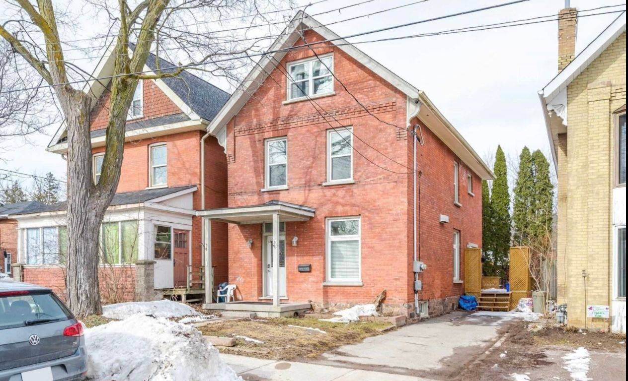 Peterborough, ON K9H 5P9,16 Inverlea ST