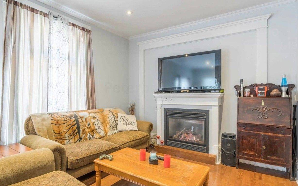 Peterborough, ON K9H 5P9,16 Inverlea ST